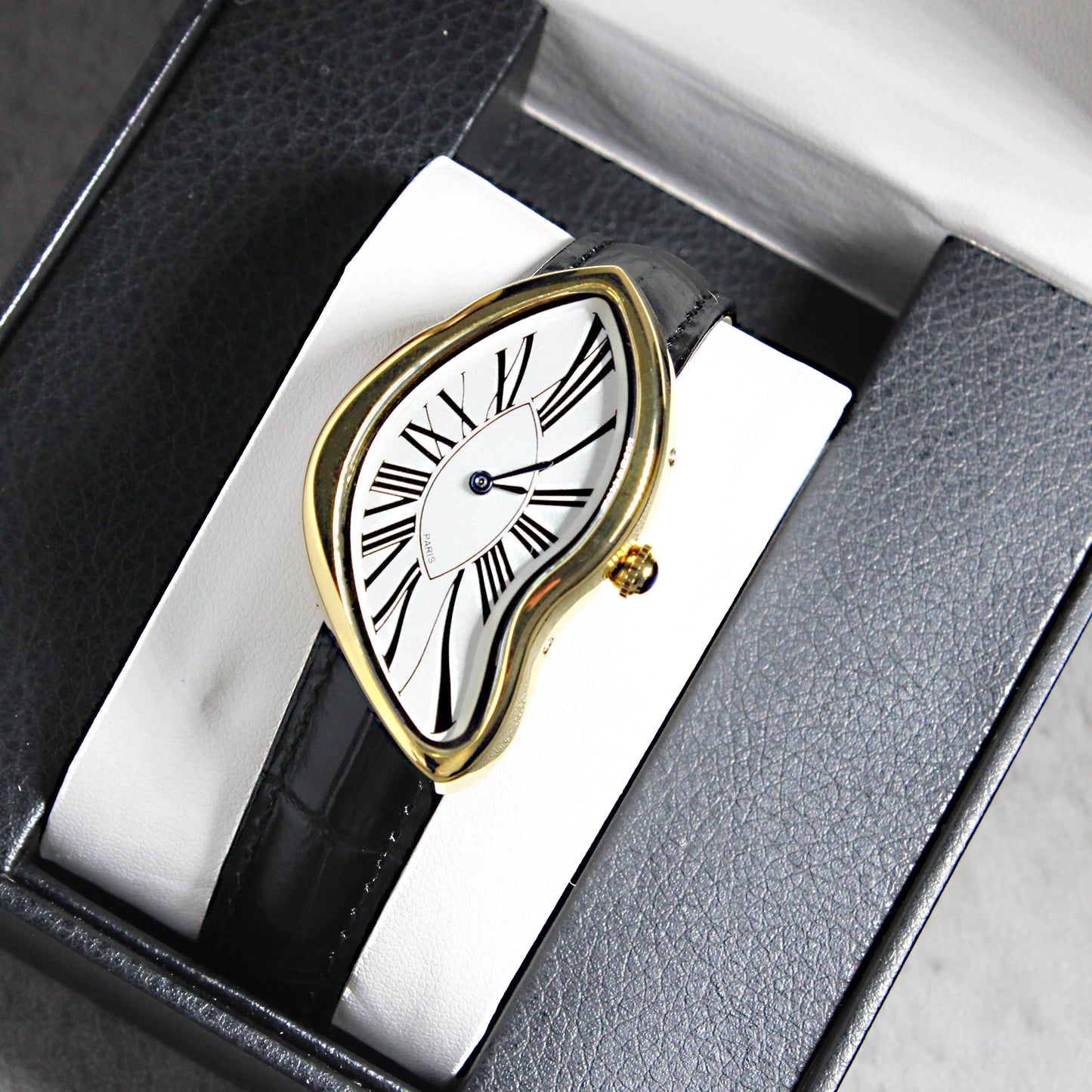 Medieval alien watches melt and twist y2k alien ladies and men Leather strap fashion advanced ins niche design quartz watch