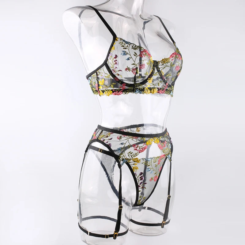 Ellolace Lingerie Sensual Lace Underwear Transparent Embroidery 3-Piece Garters Fancy Beautiful Short Skin Care Kits Intimate