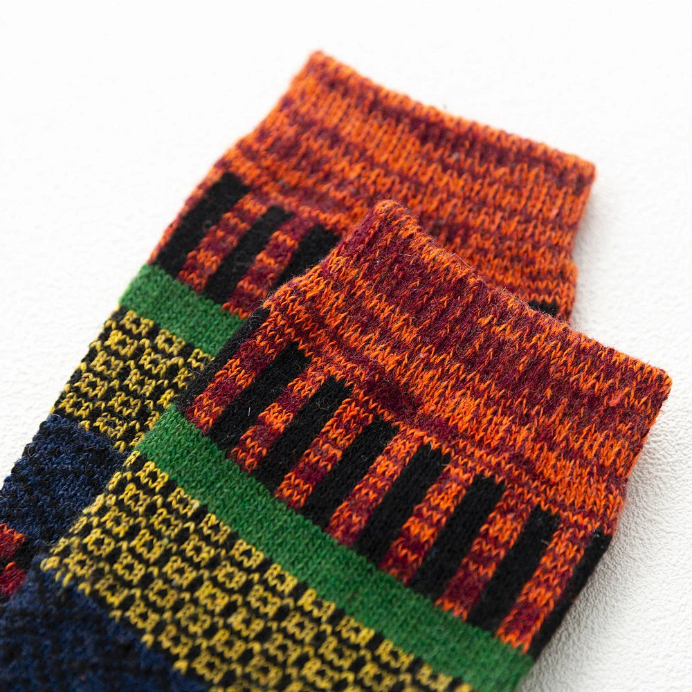HSS Brand 5 Pairs Winter Men's Socks Thicken Sheep's Wool Socks Warm Men Retro Style Colorful Fashion Man Socks For Snow boots