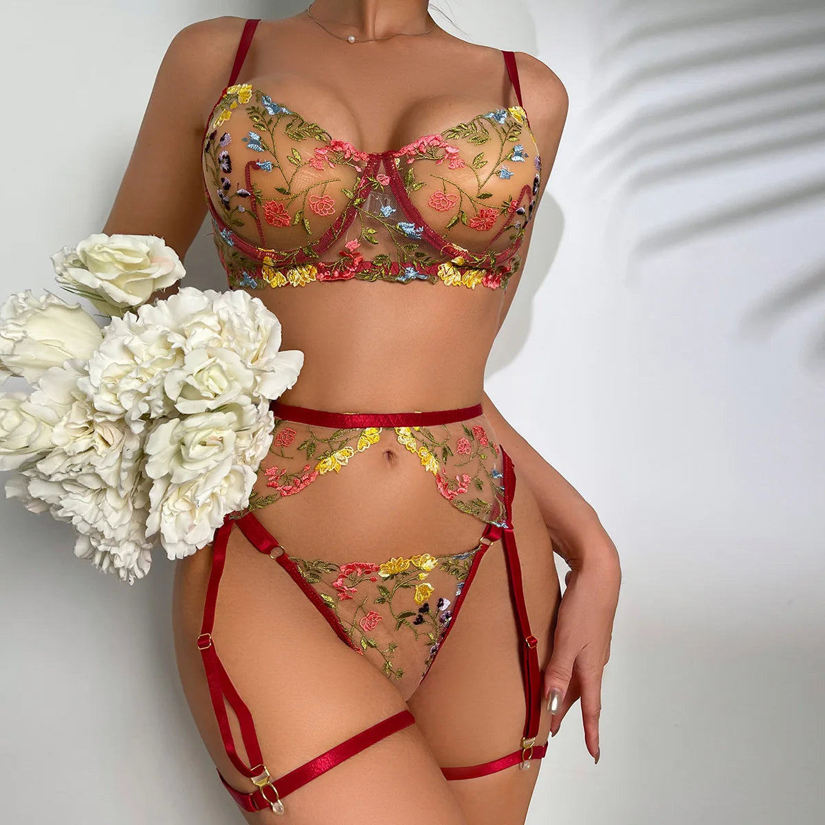 Ellolace Lingerie Sensual Lace Underwear Transparent Embroidery 3-Piece Garters Fancy Beautiful Short Skin Care Kits Intimate