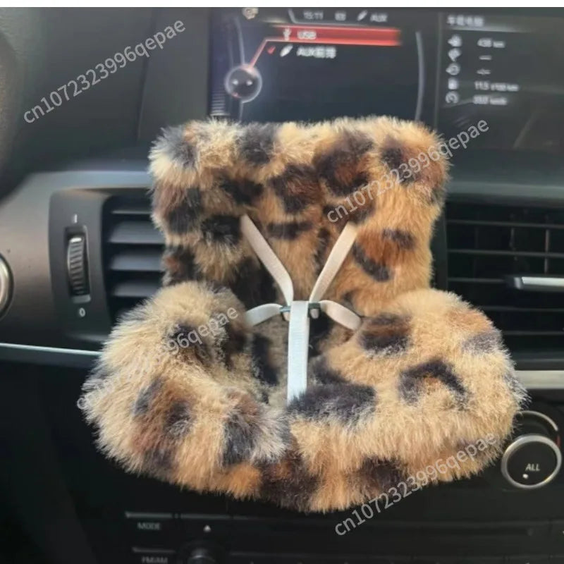15-17cm Car Doll Seat Labubu Doll Safety Seat Cute Doll Air Outlet Aromatherapy Decoration Car Interior Decoration
