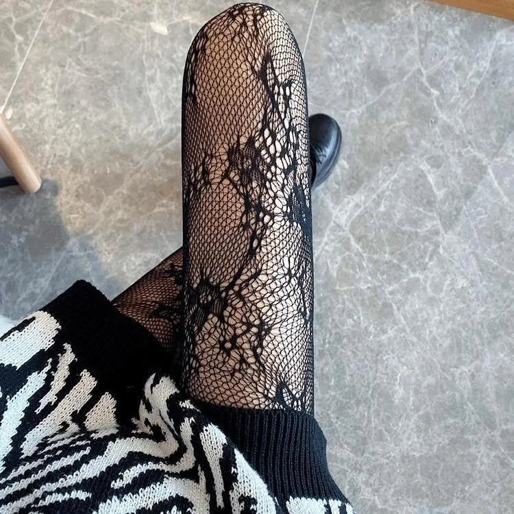 Kawaii Gothic Hollow Out Pantyhose Lolita Bow Knot Fishnet Stockings Women Spicy Girl Black White Sexy Thin Ins Tide Lace Tights