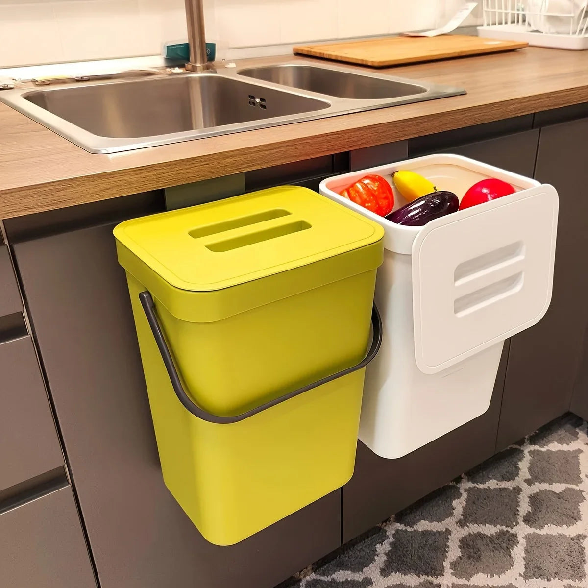 Food Waste Basket Bin for Kitchen, Small Countertop Compost Bin with Lid,Odor-Free Food Scrap Container,Wall Mounted Garbage Can
