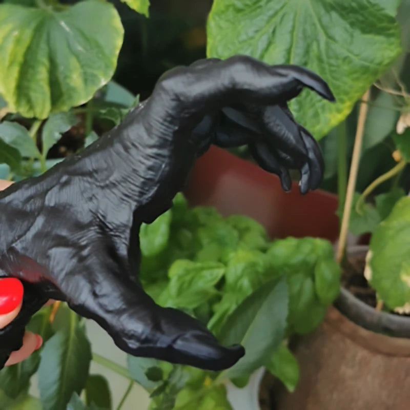 Gothic Witch's Hand Statues Creative Resin Ornament Aesthetic Wall Keys Hanging Rack Bag Hangers Wall Art Sculptures Home Decor