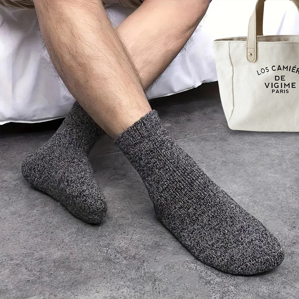 3/5 Pairs Men Solid Color Socks Are Fashionable Simple Versatile Winter Socks Are Soft Comfortable Lightweight Casual In Length