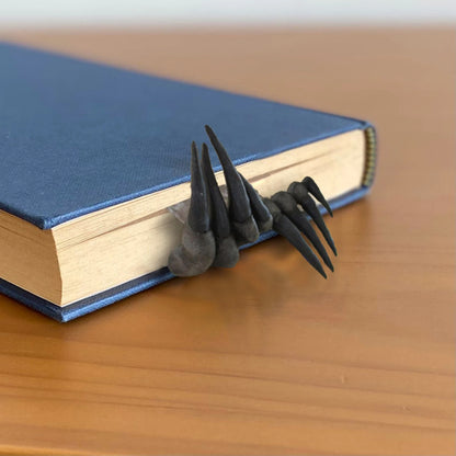Thriller Devil's Hand Bookmarks Witch Hand Book mark Art Figurines Room Ornament Horror Halloween Decor Gifts For Kids Friend