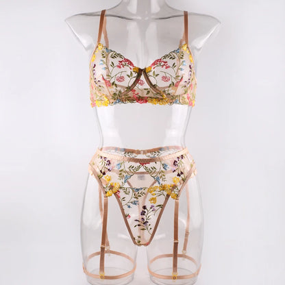 Ellolace Lingerie Sensual Lace Underwear Transparent Embroidery 3-Piece Garters Fancy Beautiful Short Skin Care Kits Intimate