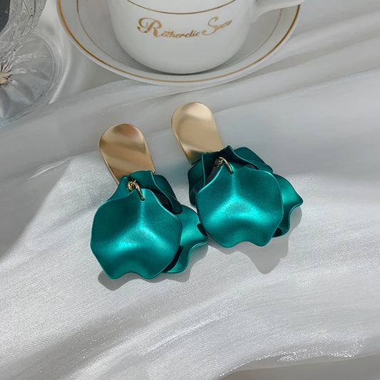 Stylish Multicolored Flower Earrings For Woman Delicate Petal Tassel Stud Earring Temperament Everyday Party Accessories