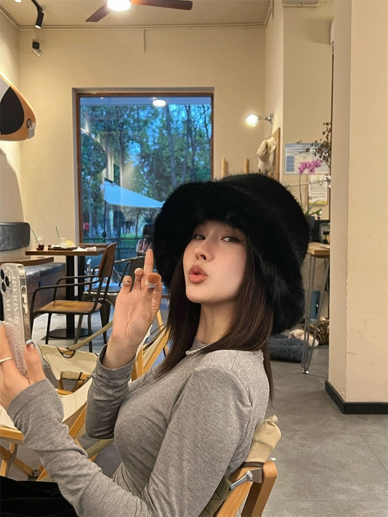 2024 Fluffy Faux Fur Bucket Hats Women Rabbit Fur Warm Thick Plush Winter Hat Lady Fashion Luxury Panama Furry Fisherman Cap Y2k