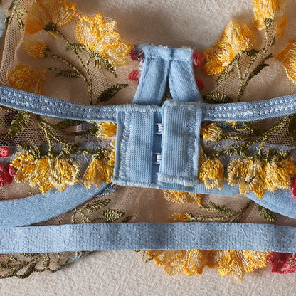 Ellolace Lingerie Sensual Lace Underwear Transparent Embroidery 3-Piece Garters Fancy Beautiful Short Skin Care Kits Intimate