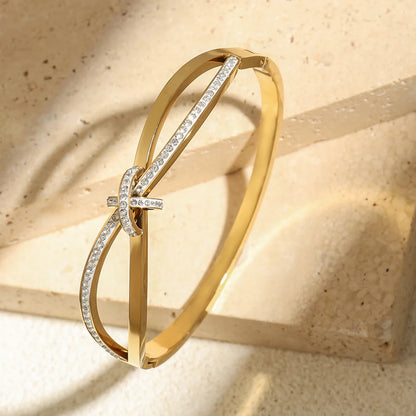 Europe And The United States Hot Stainless Steel Four-leaf Clover Lucky Bracelet Fashion Women's Nail Bracelet Gold Bangles