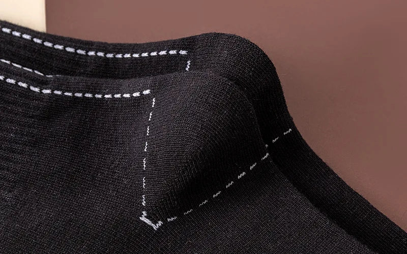 Mid Tube Cotton Socks for Sports Skateboarding with Unique Ghost Face Role-playing Design colour socks