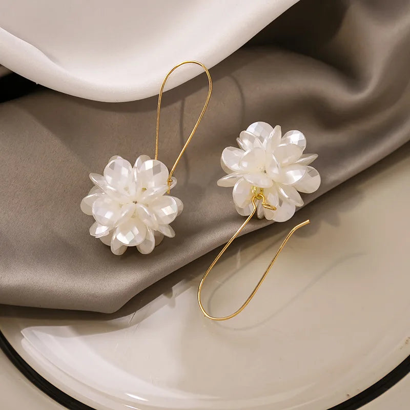 ZAKOL Korean Fashion Imitation Shell Dangle Earrings White Crystal Zirconia Flower Bridal Earring Party Accessories for Women