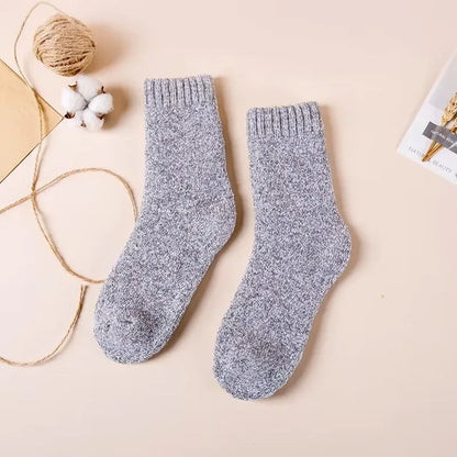 3/5 Pairs Men Solid Color Socks Are Fashionable Simple Versatile Winter Socks Are Soft Comfortable Lightweight Casual In Length