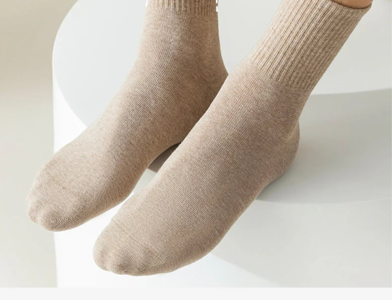 HSS 95% Combed Cotton Socks Men Business Dress Long Socks Casual Solid Color Spring Summer Black White Unisex Socks Comfortable