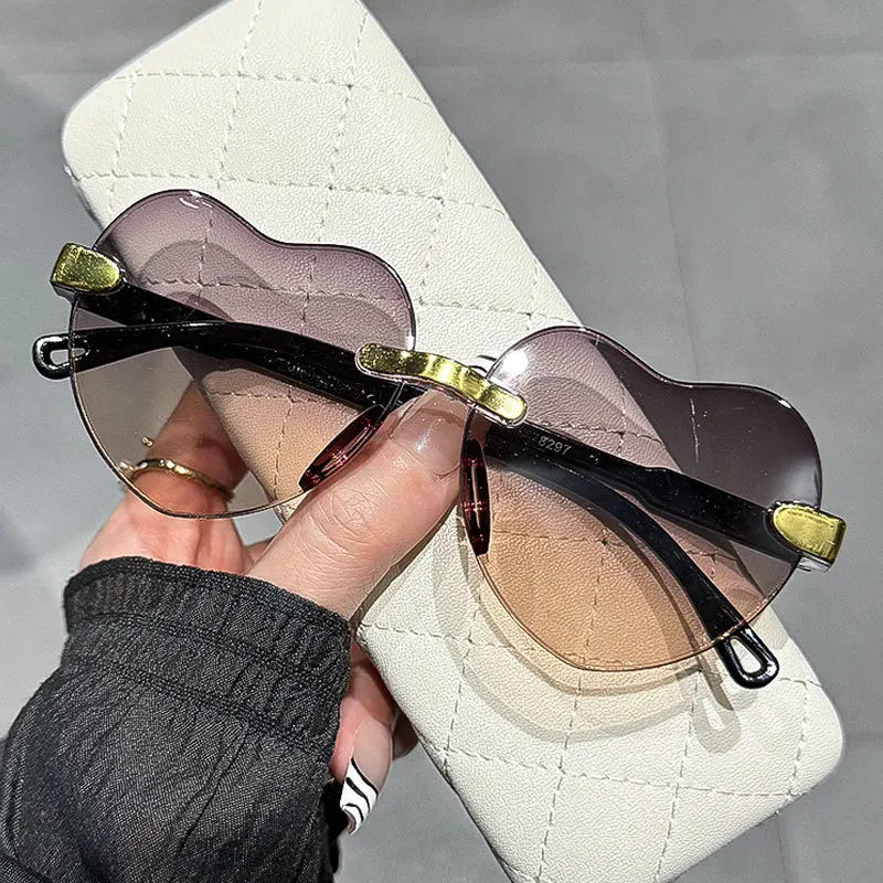 New Rimless Sunglasses Heart Fashion Pc Frame Women Men Code Round Sun Glasses for Female Male Gradient Traveling Oculos Glasses
