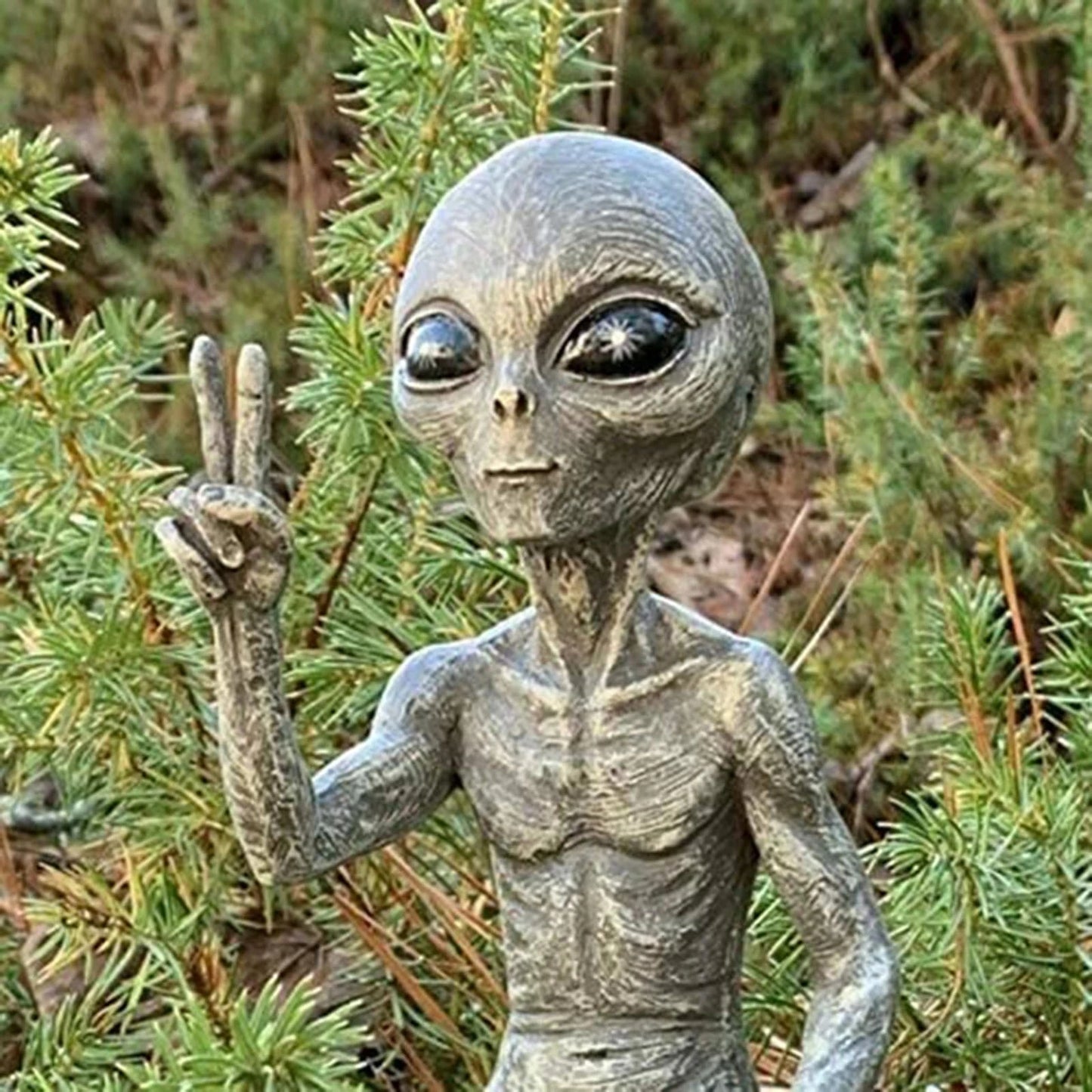 New Outer Space Alien Statue Martians Garden Figurine Set  Yard & Garden Decors Outdoor Courtyard Ornaments