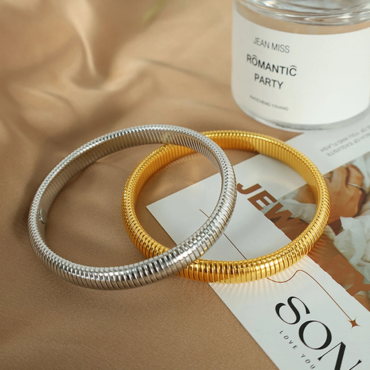 Waterproof Stainless Steel Retro Elasticity Thick Metal Polish Bracelet 18K Gold Plated Trend Fashion Unisex Jewelry Men Women