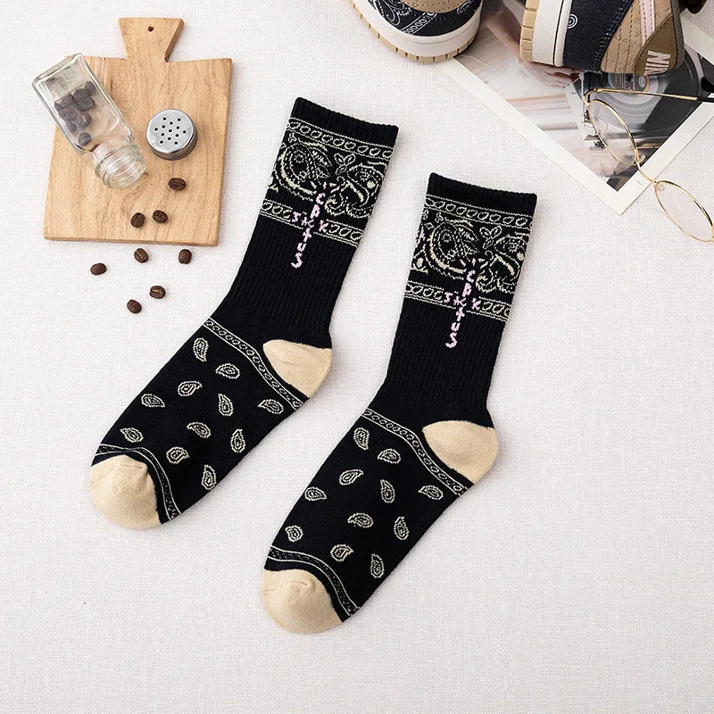 Mid Tube Cotton Socks for Sports Skateboarding with Unique Ghost Face Role-playing Design colour socks