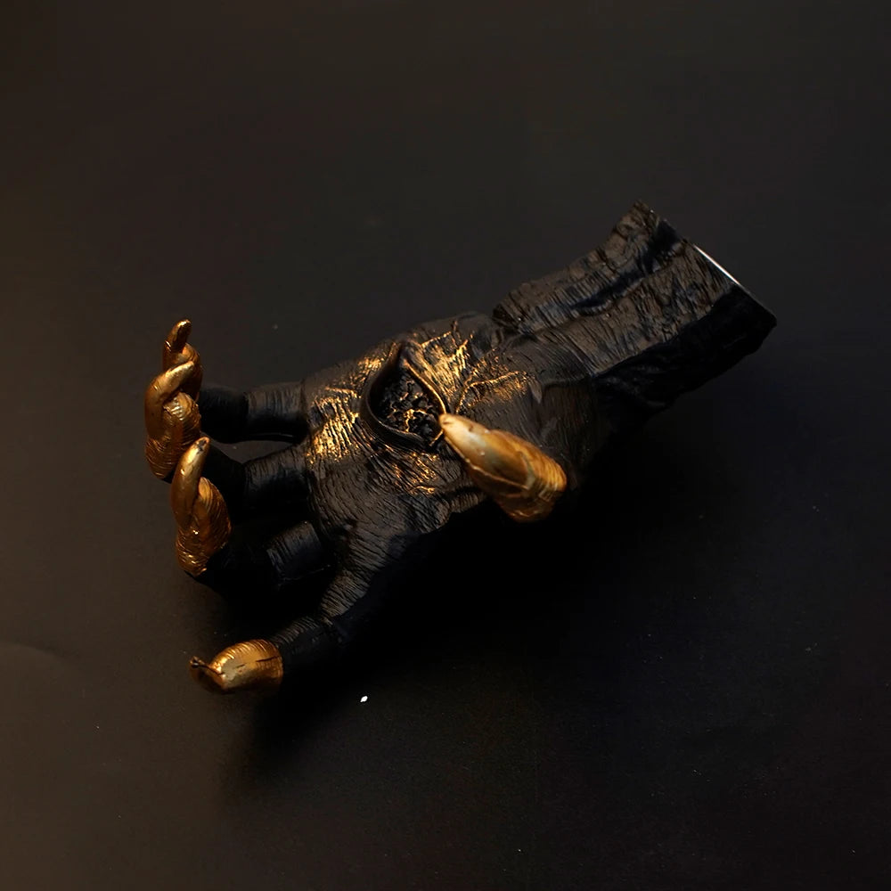 Gothic Witch's Hand Statues Creative Resin Ornament Aesthetic Wall Keys Hanging Rack Bag Hangers Wall Art Sculptures Home Decor
