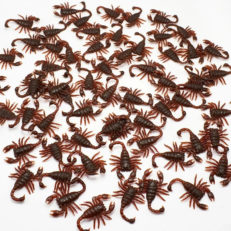 50/10/5PCS Fake Cockroach Centipede Scorpion Kids Trick Props Fake Roaches Plastic Bugs Toy Party Supplies Halloween Decoration