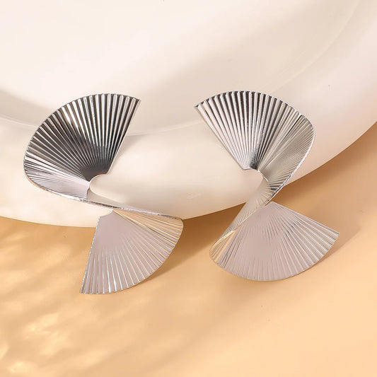 Retro Twisted Spiral Statement Earrings for Women Party Wedding Temperament Jewelry Geometry Golden Silver Color Metal Earrings