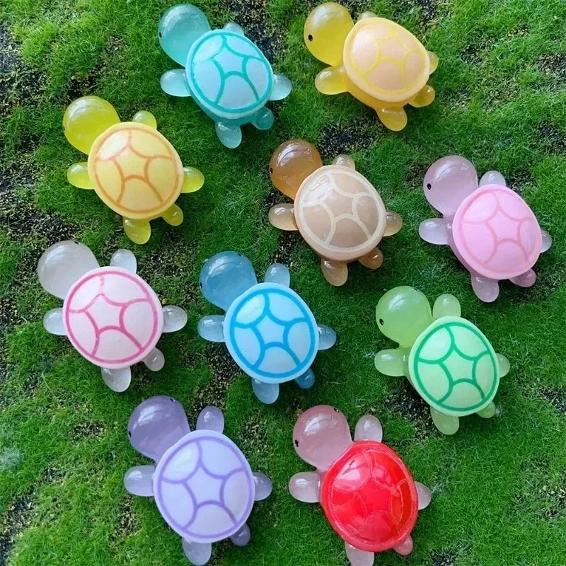50 Pcs Cute Mini Luminous Turtle Ornaments Glowing in The Dark Miniatures Turtle Micro Landscape Kids Toys Home Decor Gift